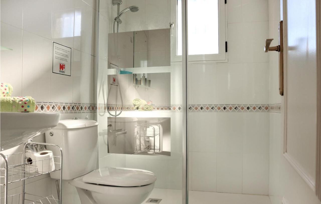 Stunning Apartment In Torrevieja Esterno foto