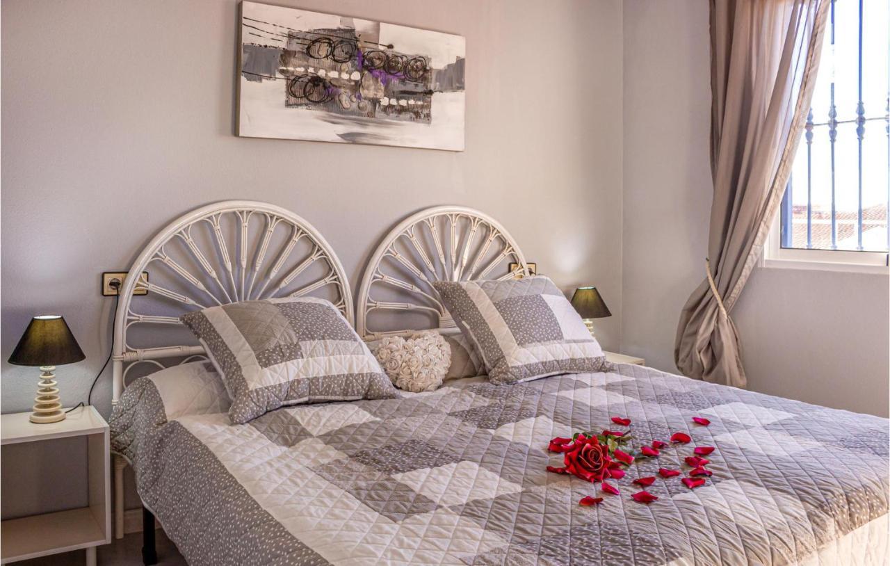 Stunning Apartment In Torrevieja Esterno foto